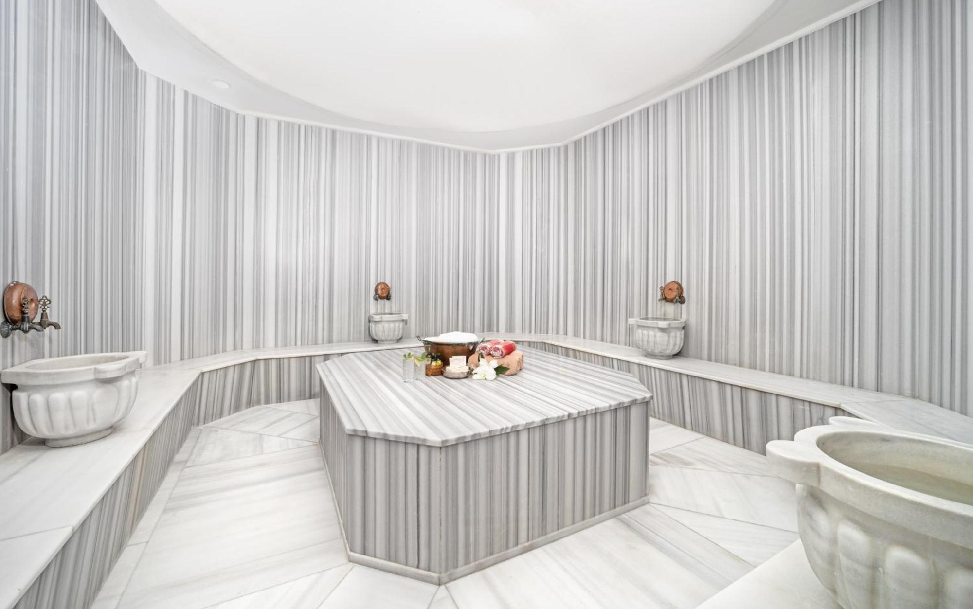 Ramada Plaza by Wyndham Istanbul Atakoy Hotel Bagian luar foto